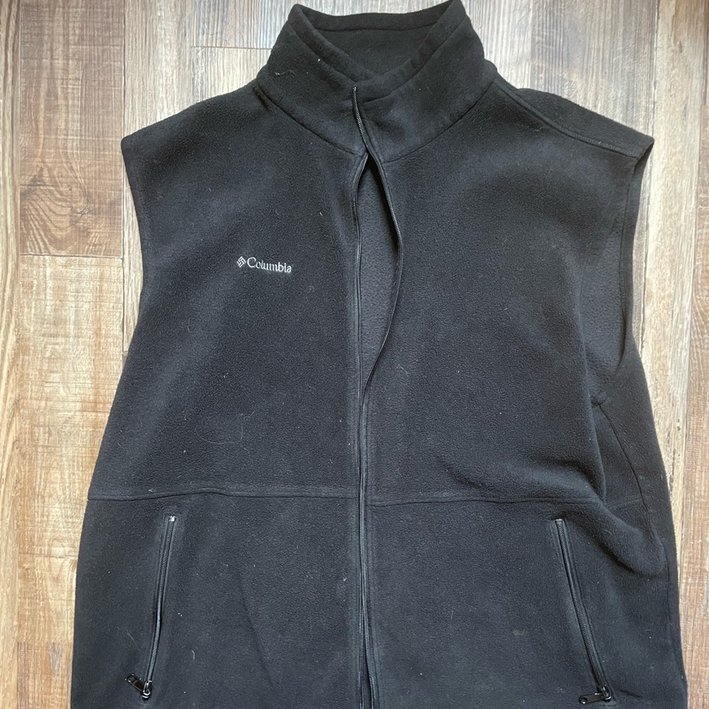 Columbia vest